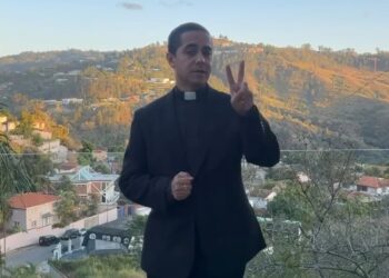 Un Instantes con Dios