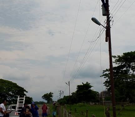 Garantizan servicio eléctrico en la comunidad Las Casitas del municipio Sucre