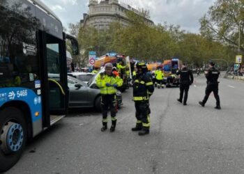 Accidente en Atocha Chófer Choca Contra Varios Vehículos y Provoca Caos en la Zona