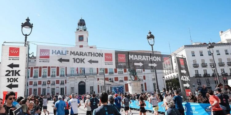 Madrid se prepara para el Maratón 2025: 45.000 corredores y decenas de calles cortadas este domingo