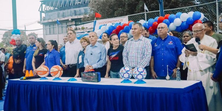 Gobernador Rosales inauguró la Cancha de Usos Múltiples “Andrés Eloy Blanco”
