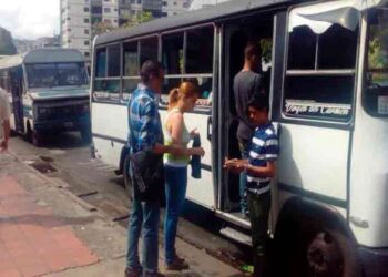 Golpe al bolsillo del ciudadano Aumentan el pasaje urbano a 23 bolívares según la gaceta oficial….