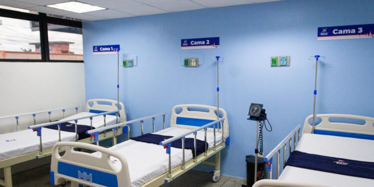 Rosales inaugura el moderno Centro Clínico Ambulatorio El Silencio