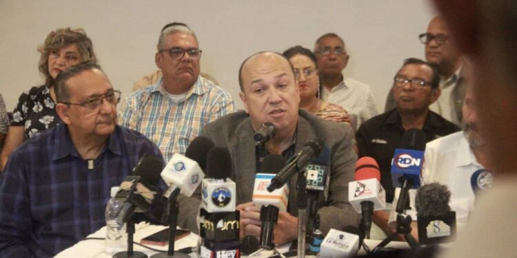 Gremios y Sindicatos ofrecen contundente apoyo a Manuel Rosales para la gobernación del Zulia