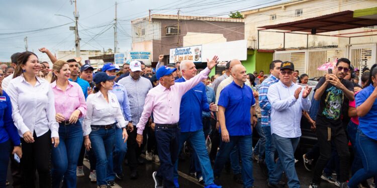 Rosales inauguró la importante ruta vial calle 169 de la parroquia “Domitila Flores” de San Francisco