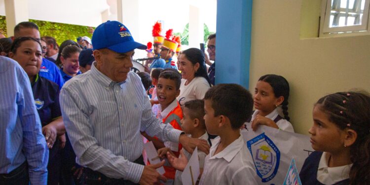 Rosales inauguró la Escuela de Avanzada “Dr. Octavio Meléndez” en La Cañada de Urdaneta