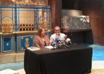 Encuentro con los medios en el Teatro Baralt.