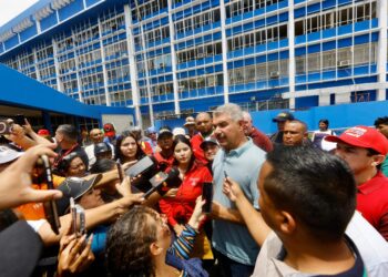 El Gobernador Luis Caldera evaluó condiciones del Hospital Dr. Pedro García Clara