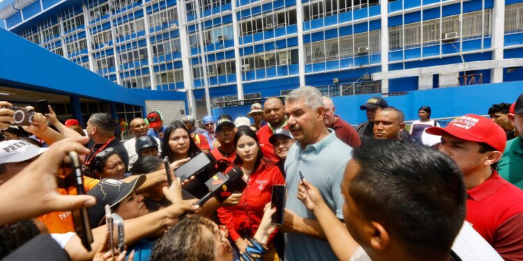 El Gobernador Luis Caldera evaluó condiciones del Hospital Dr. Pedro García Clara