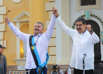 el presidente Nicolás maduro vino al Zulia a juramentar a Luis caldera como el nuevo gobernador del estado….