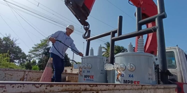 Instalan transformadores en el Hospital Universitario de Maracaibo