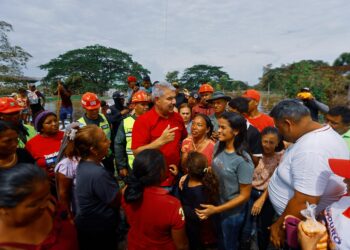 Gobierno Bolivariano activa plan de atención en 16 comunidades de Sur del Lago afectada por lluvias