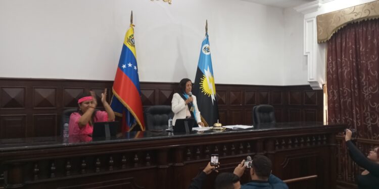 Magdely Valbuena Muñoz: “Hoy volvió el pueblo a la Casa de las Leyes del Zulia”