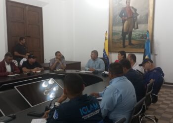 El Gobernador Caldera presenta acciones y planes inmediatos en materia de servicios y salud