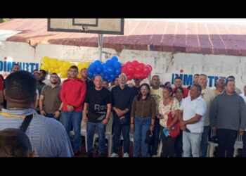 EL CANDIDATO A LA ALCALDIA DE MARACAIBO  DI MARTINO VISITO LA PARROQUIA MANUEL DAGNINO….