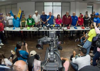 Progreso para Maracaibo es la consigna 12 organizaciones políticas manifestaron su respaldo a Di Martino como alcalde