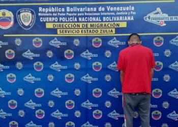 FUNCIONARIOS DE LA PNB CAPTURAN A UN SUJETO POR USUPACION EN EL PUENTE SOBRE EL LAGO….