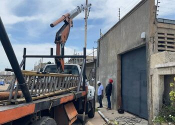 Mejoran servicio eléctrico en comunidades marabinas afectadas por las lluvias