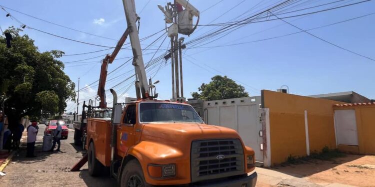 Instalación de transformadores beneficia a 160 familias de cinco parroquias zulianas