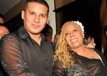 Luisito Caycho amenaza con demandar a Magaly Medina desde España