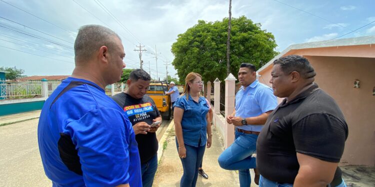 Alcaldesa Liz Piña entregó transformadores eléctricos luego de que la comunidad tenía 45 días sin servicio