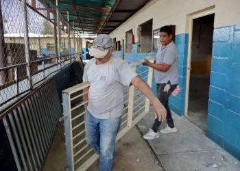 Alcalde Héctor Soto apoyará a las Bricomiles para continuar restaurando escuelas en San Francisco
