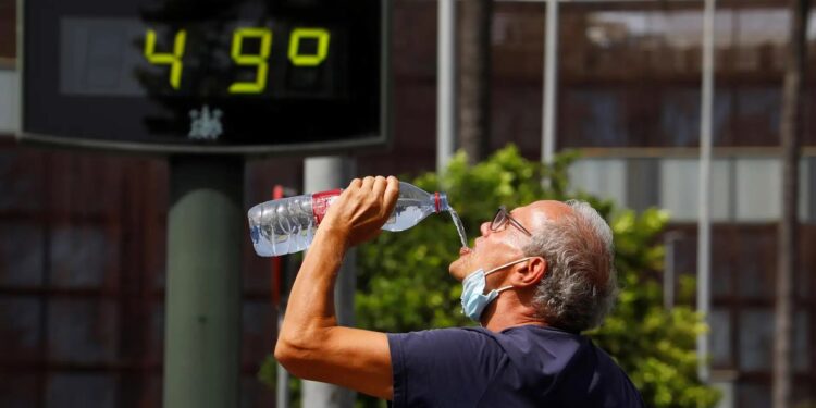 Oviedo marca un récord histórico con 41,2 °C en plena ola de calor, mientras Bilbao supera los 43 ºC