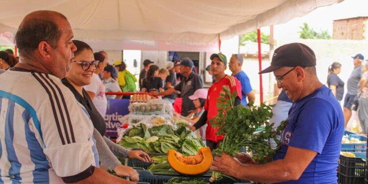 Hasta con un 40% de descuento se compra en los mercados populares de la Alcaldía de Maracaibo
