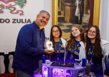 El Gobernador Caldera anuncia instalación del Consejo Científico Regional para impulsar los Semilleros Científicos