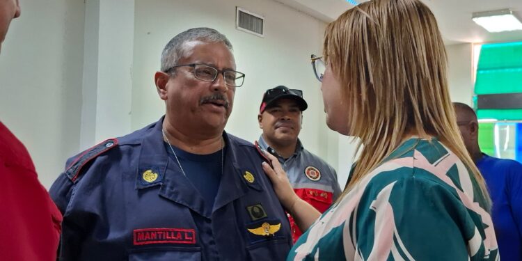 Por el Día Nacional del Bombero realizaron Ameno compartir entre héroes y heroínas del municipio Santa Rita