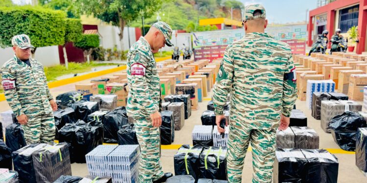 Tras Operativo Especial de Inteligencia FANB incauta en Las Pulgas importante contrabando de cigarrillos