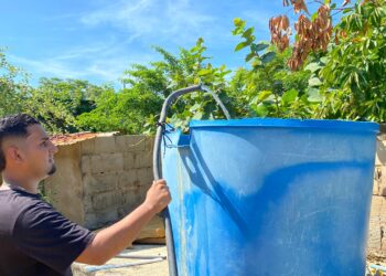Sectores del Puerto Escondido del municipio Santa Rita recibieron el suministro de agua por tubería