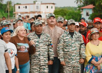 Desde la Laguna de Sinamaica instalan en el Zulia 576 Unidades Comunales de Milicia