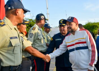Alcalde Héctor Soto supervisa instalaciones de Polisur y ajusta planes de protección