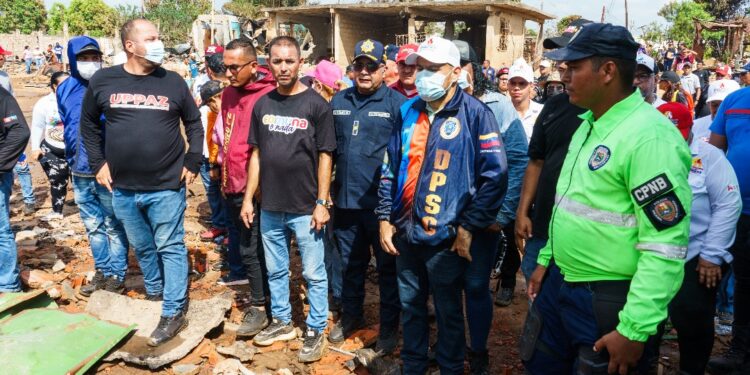 No los vamos a dejar solos”: Alcalde Bolivariano Héctor Soto supervisa despliegue integral en zona afectada por explosión de “Gallo Verde”