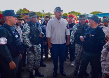 Autoridades del Zulia acompañan a fuerza patriota de la región en adiestramiento militar para la defensa de la nación