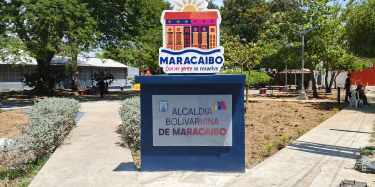 Alcaldía de Maracaibo recupera Plaza 18 de Octubre en parroquia Coquivacoa