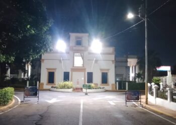 Cementerio Corazón de Jesús limpio e iluminado