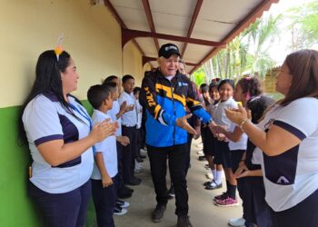 Proyecto de la consulta de la juventudes una realidad y beneficia 425 estudiantes en Mara