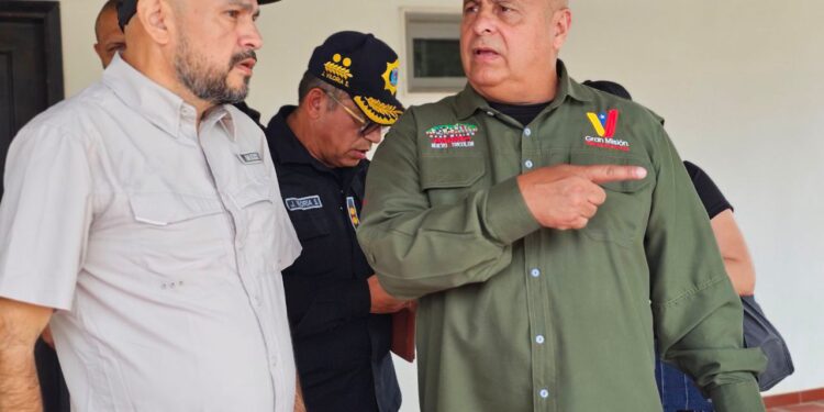 Instalado Estado Mayor en San Francisco para evaluar situación de hábitat y vivienda de ciudadanos afectados tras explosión