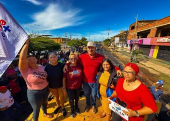 Plan de Asfaltado e inspección del Plan Cayapa en Hospital Parra León marcan gira del gobernador Caldera en Miranda