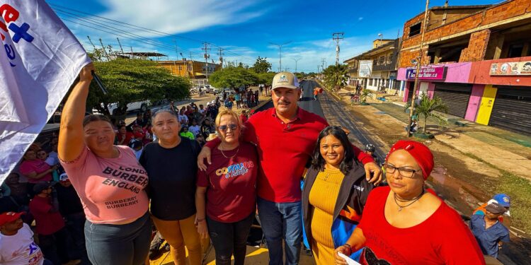 Plan de Asfaltado e inspección del Plan Cayapa en Hospital Parra León marcan gira del gobernador Caldera en Miranda