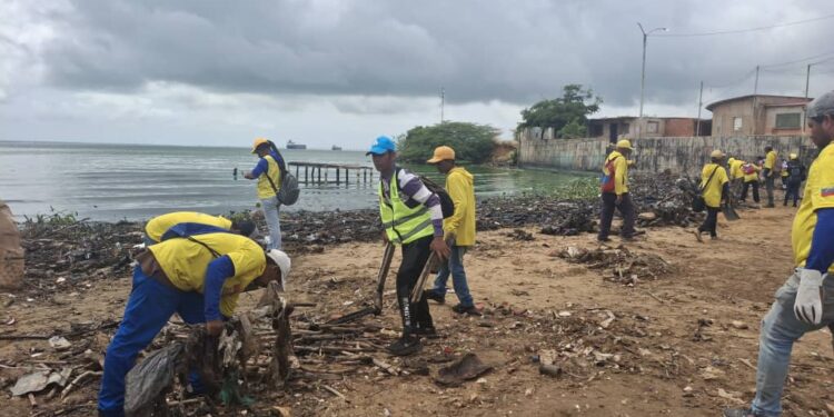 Alcaldía de Maracaibo presente en el día Mundial de las Playas