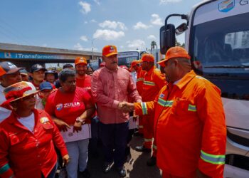 22 unidades compactadoras entrega el gobernador Caldera para la recolección de basura de 10 parroquias