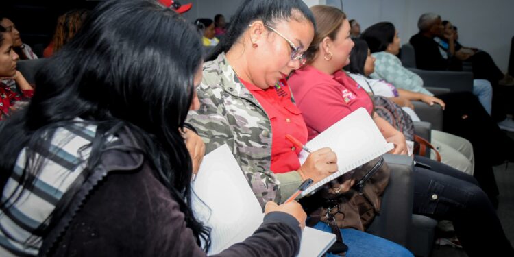 Siribsur realiza taller de sensibilización sobre Trastorno del Espectro Autista (TEA)