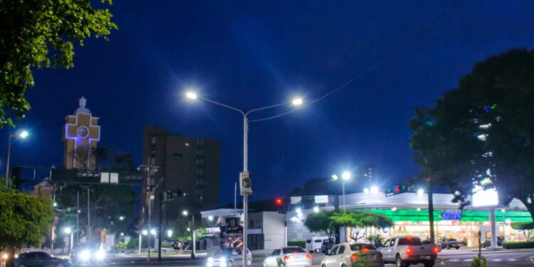 100 días de gestión 100 km de iluminación Gobernación avanza en Plan de Iluminación de Maracaibo