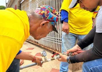 Reactivan servicio de gas en el barrio Cumbres Los Pinos de la parroquia Manuel Dagnino