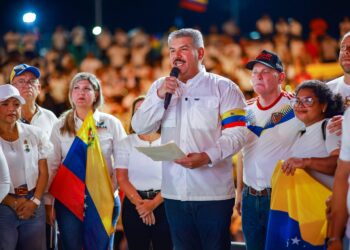 Pueblo zuliano muestra su amor por la Patria en concentración por la paz y la vida