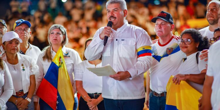 Pueblo zuliano muestra su amor por la Patria en concentración por la paz y la vida