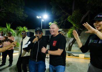 Alcalde Di Martino entrega todos los días plazas renovadas